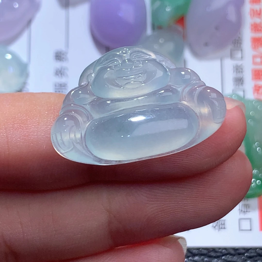 翡翠未镶嵌颈饰缅甸