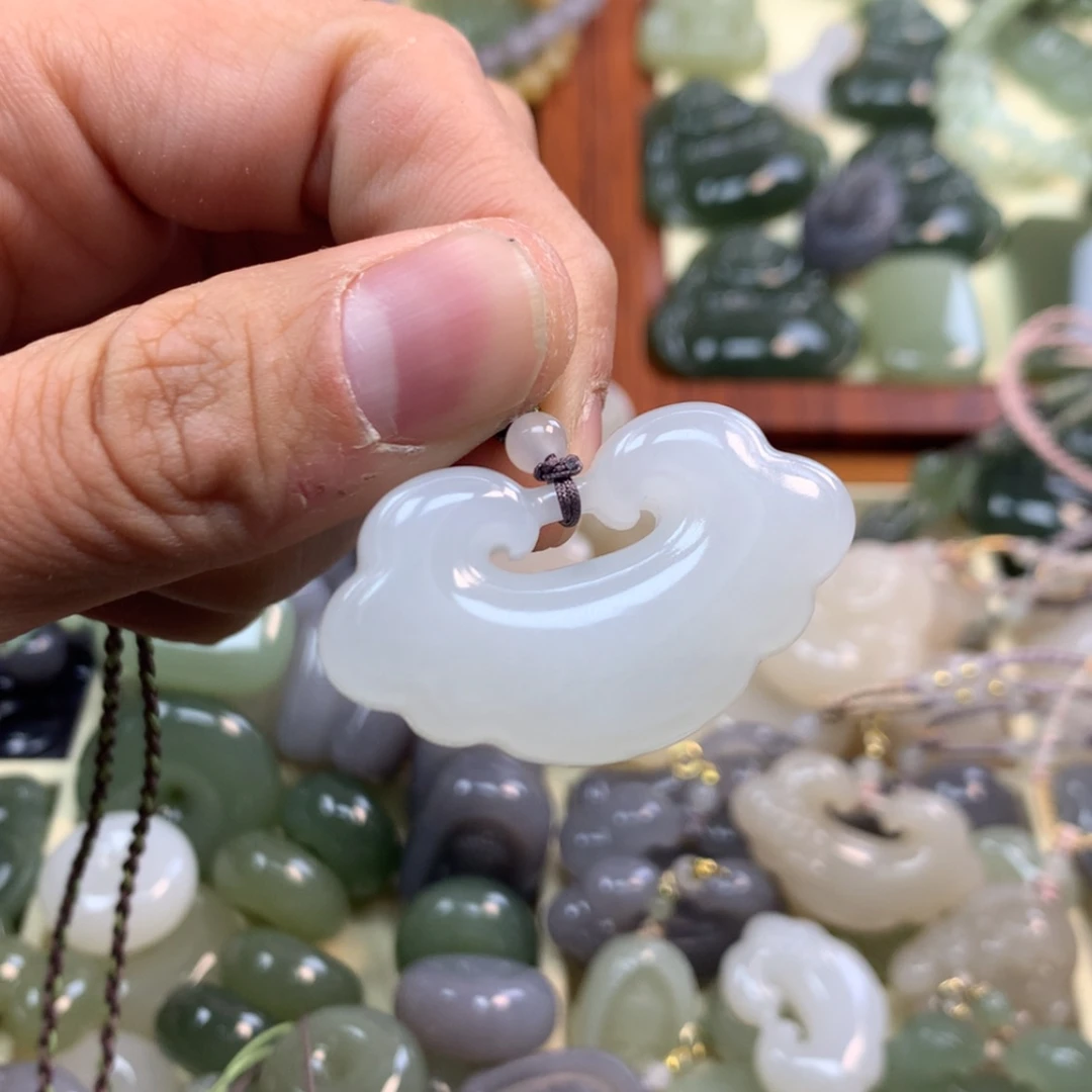 【闪购商品】和田玉颈饰未镶嵌乐**呀