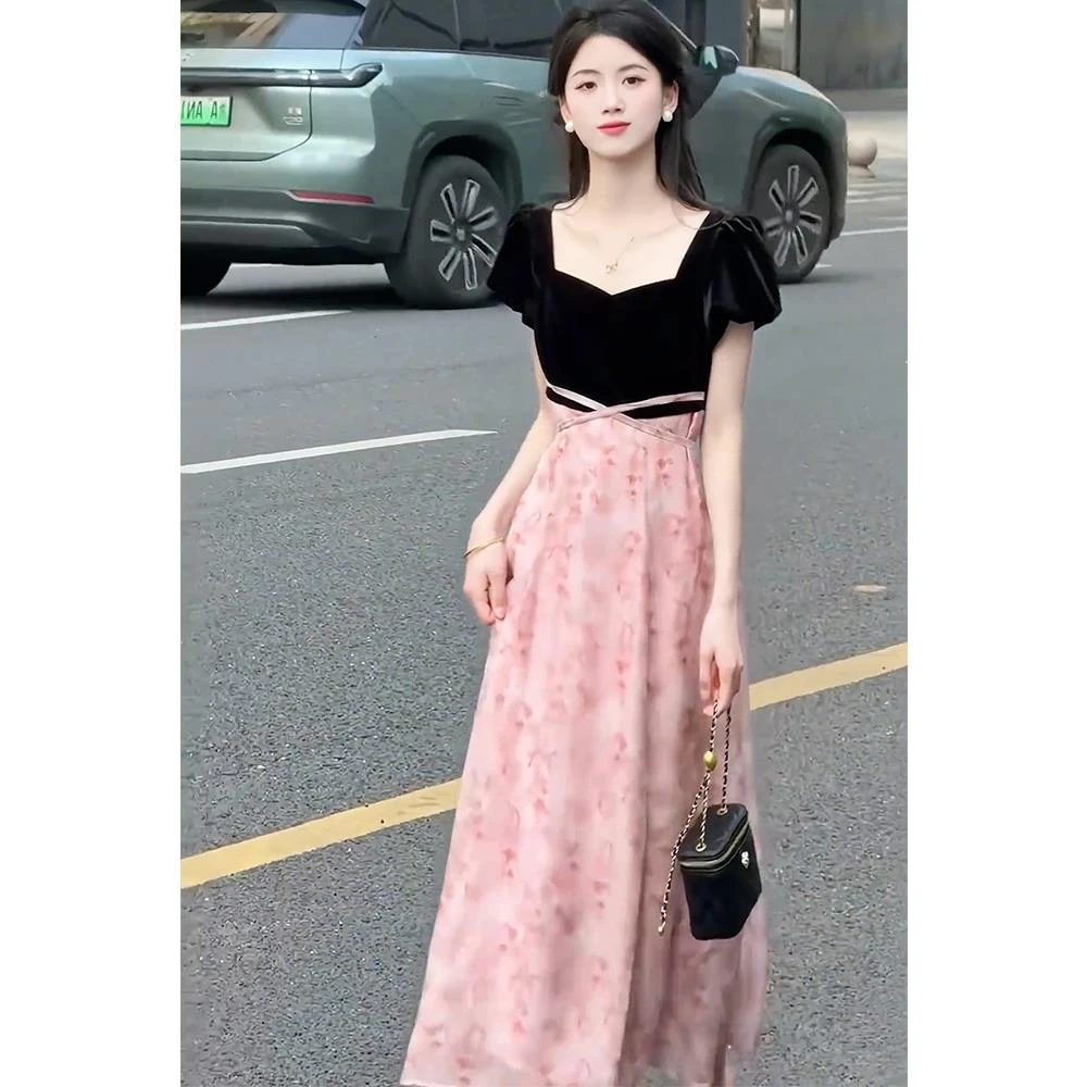 法式气质名媛小香风高端精致设计感小众超好看黑色拼接连衣裙女夏