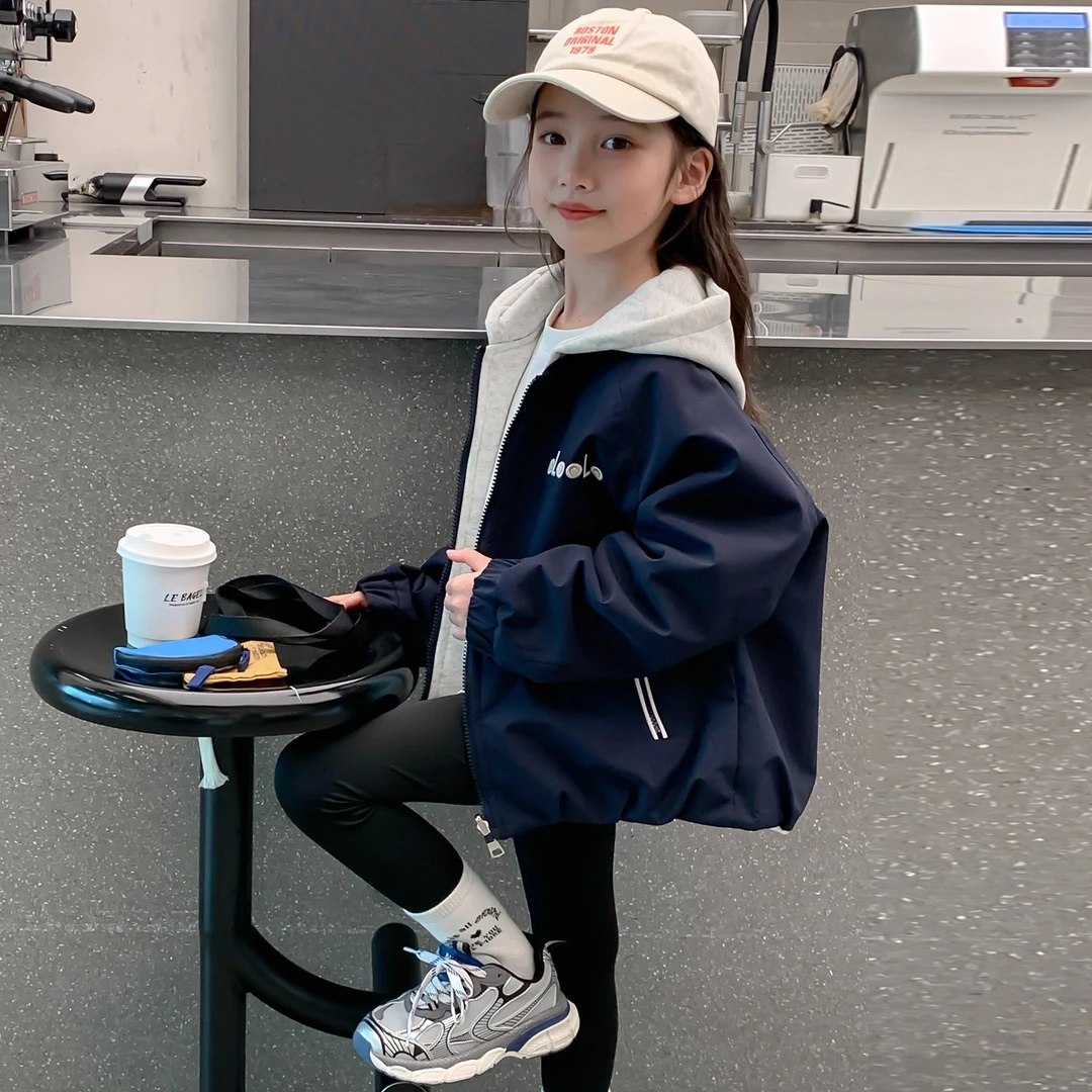 女童秋装两面穿外套2025新款连帽风衣洋气女孩秋冬加厚防风夹克衫