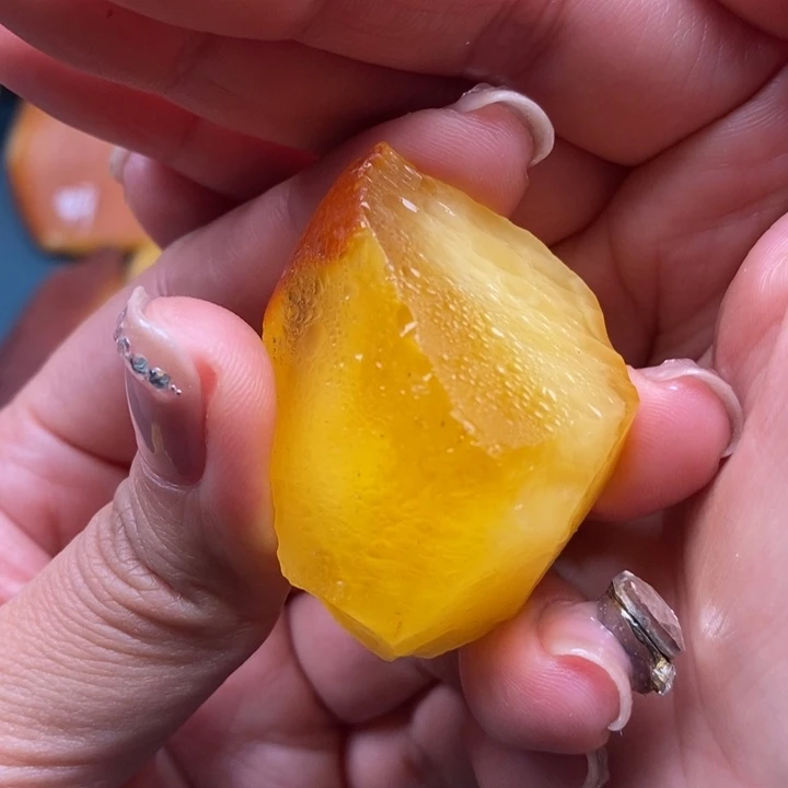 定制琥珀未镶嵌蜜蜡
