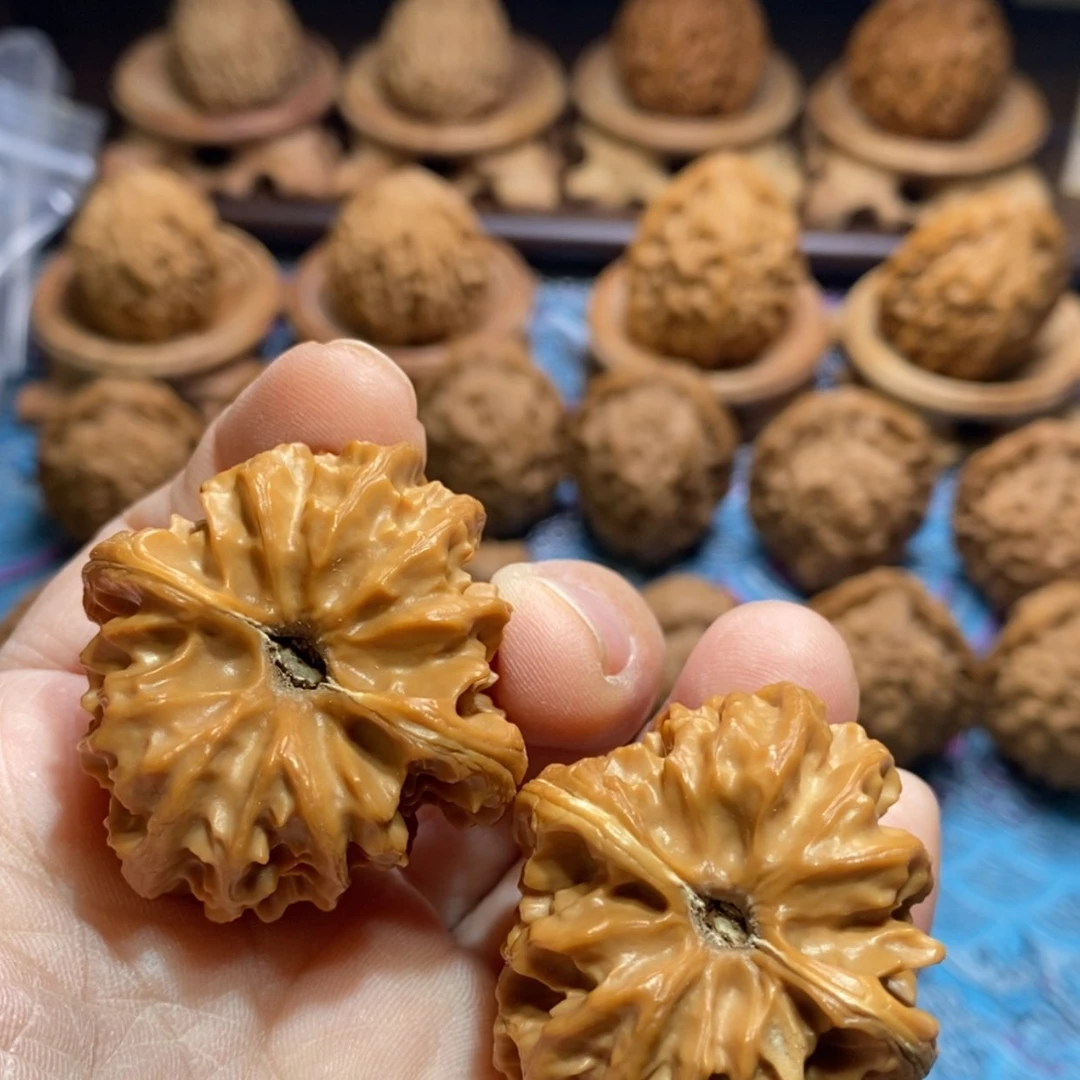 【闪购商品】文玩核桃吊坠大龙