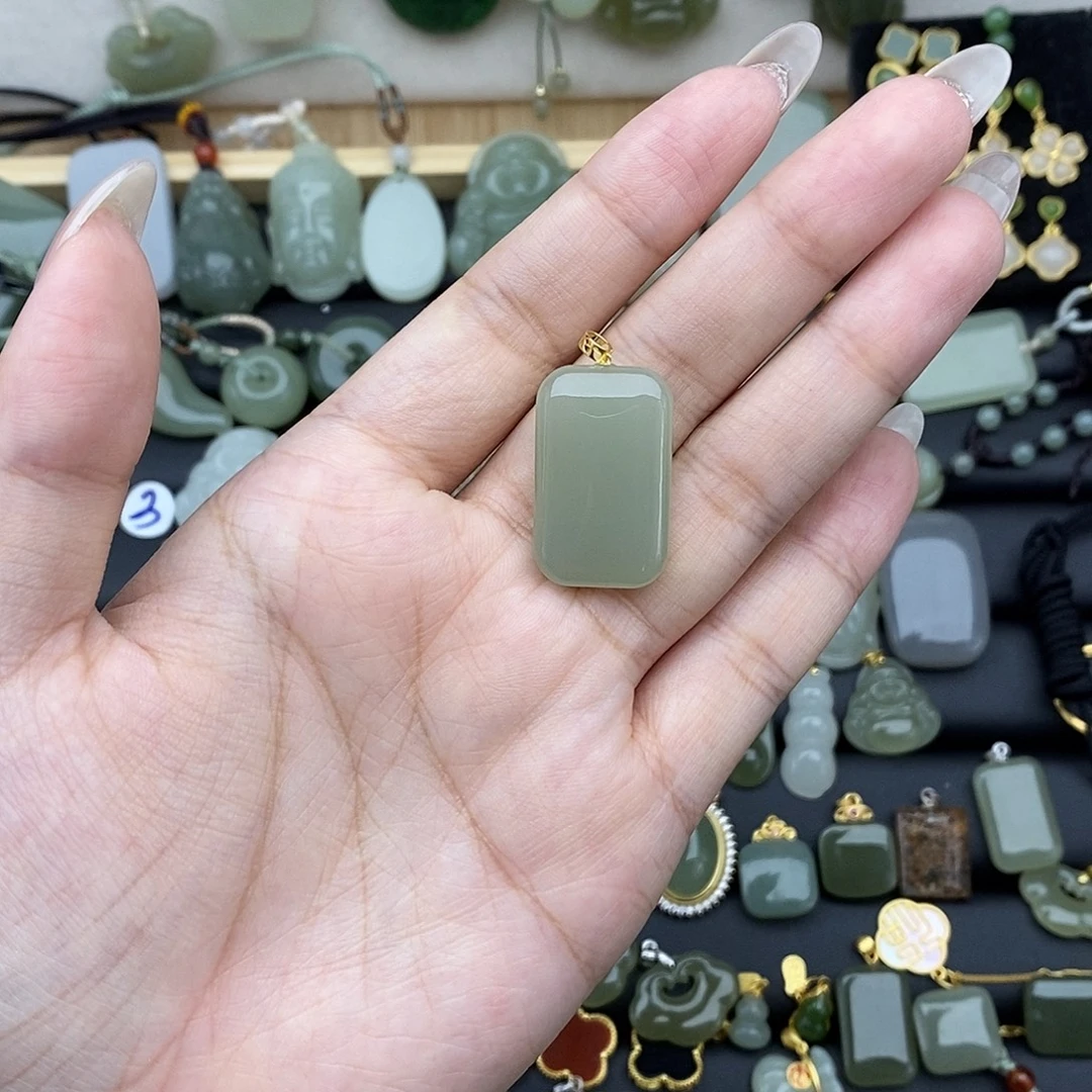 吊坠(不含链)18K金镶嵌和田玉