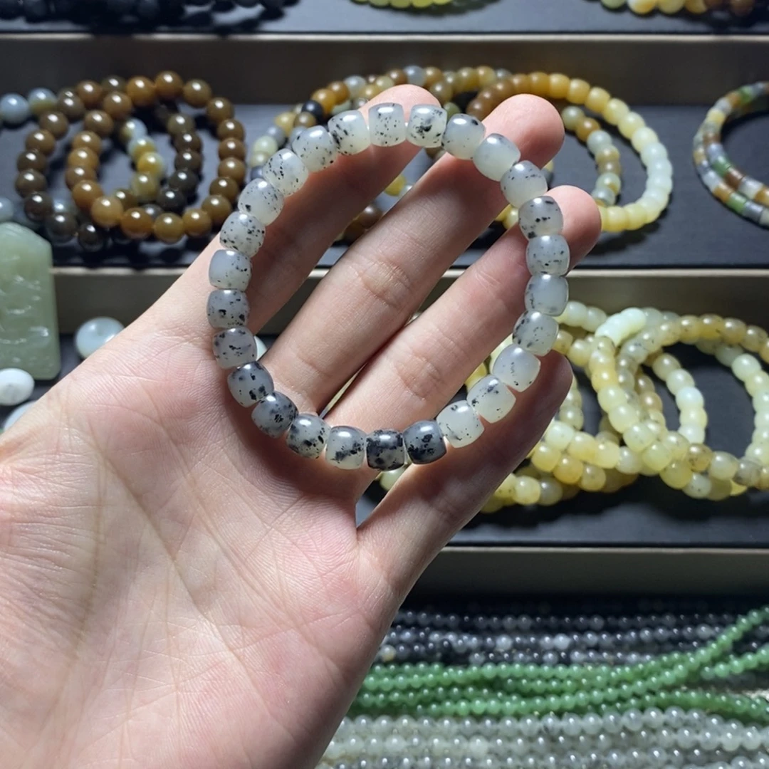 和田玉未镶嵌手串