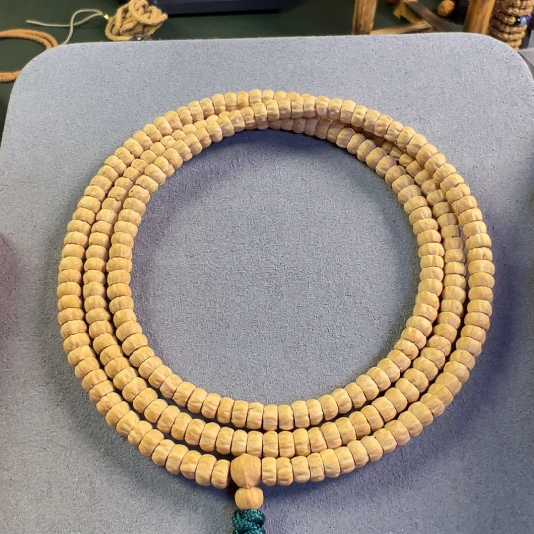 【闪购商品】吊坠柏香籽/百香籽热振黄油皮药片1号