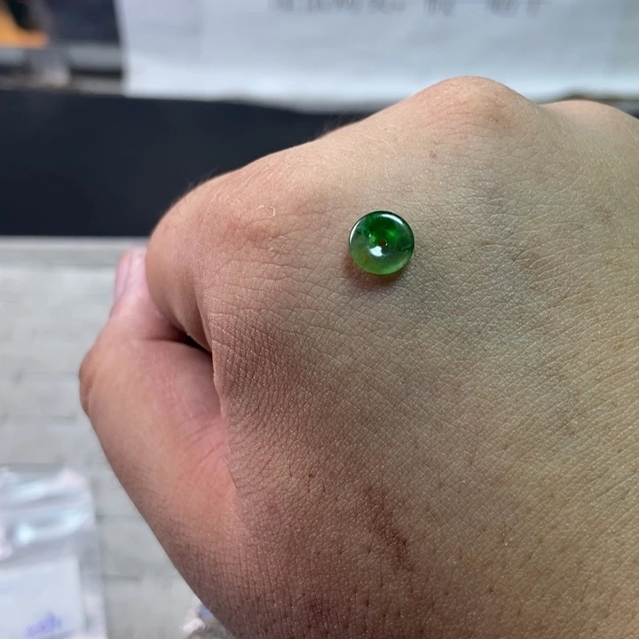 定制翡翠未镶嵌小**橙翡翠