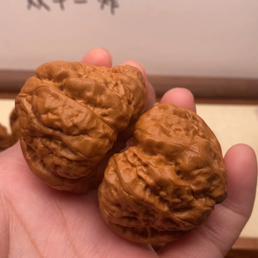 【闪购商品】把件文玩核桃边44左右