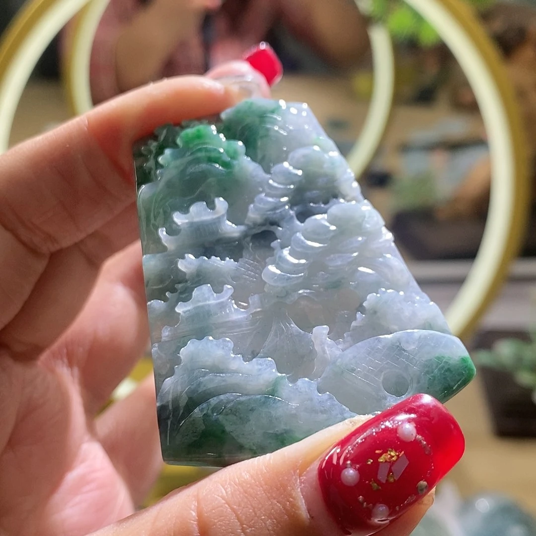 【闪购商品】翡翠颈饰未镶嵌山水