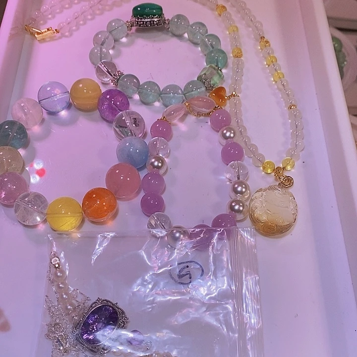 C****水晶手链未镶嵌差价