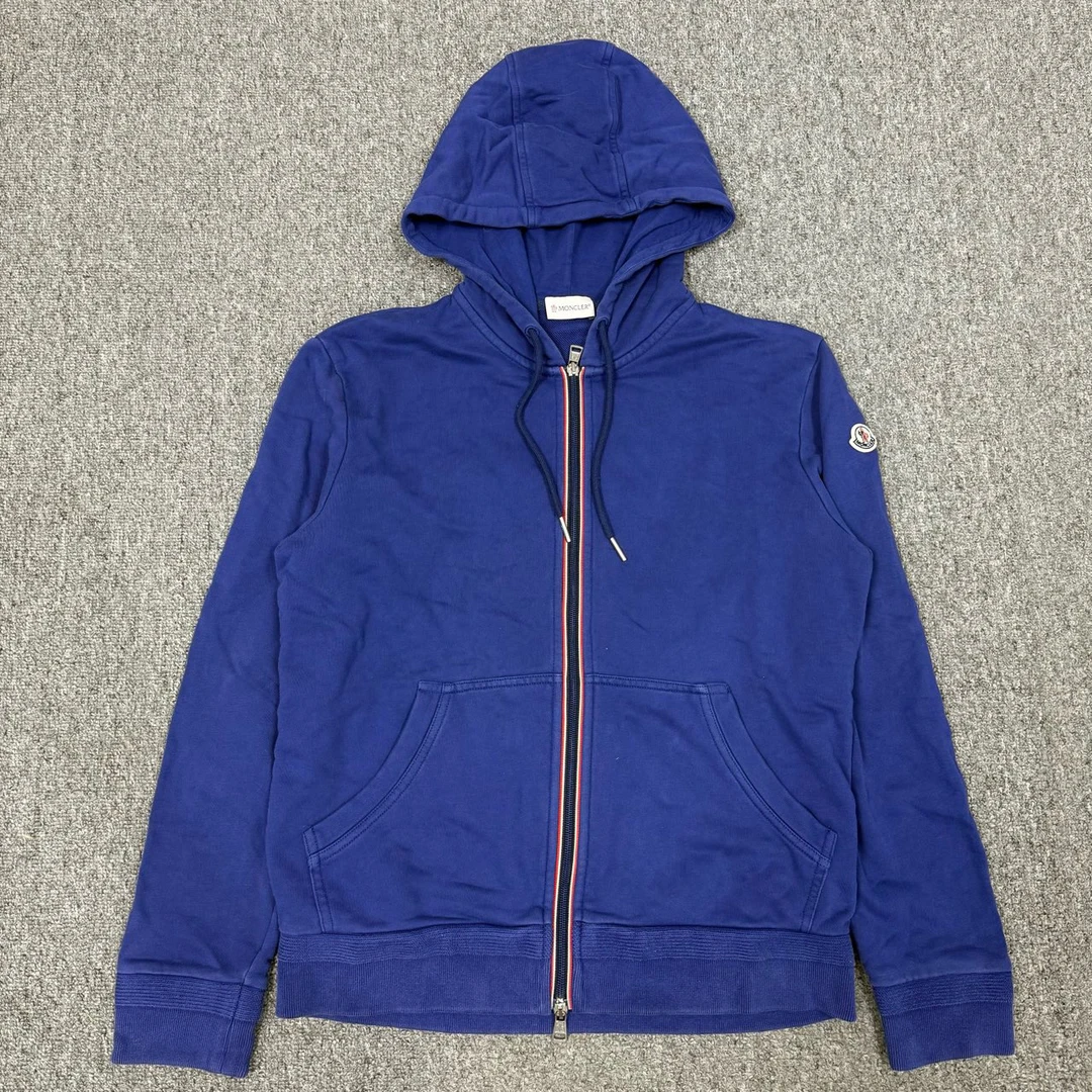 99新 MONCLER 12467197 蒙口 蓝色手臂徽标logo拉链外套 L码98新