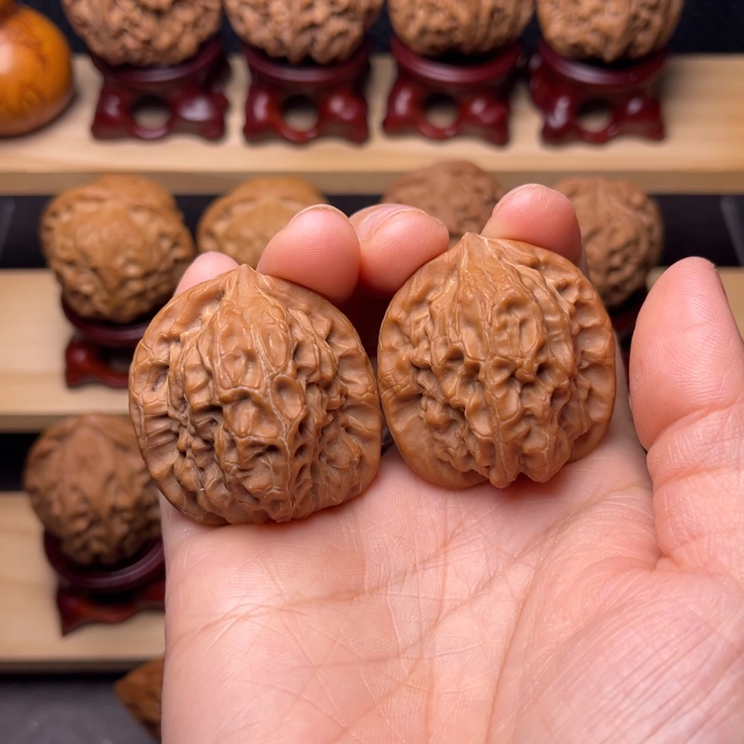 文玩核桃吊坠白蛇骨