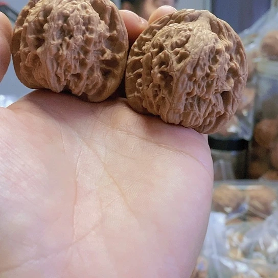 【闪购商品】把件文玩核桃45红狮子小众
