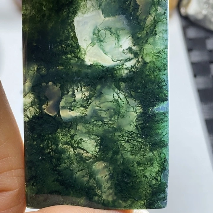 玛瑙/玉髓颈饰未镶嵌万***云