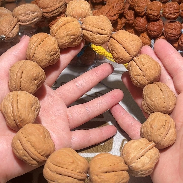 猴头核桃手串白茶大金蟾手持