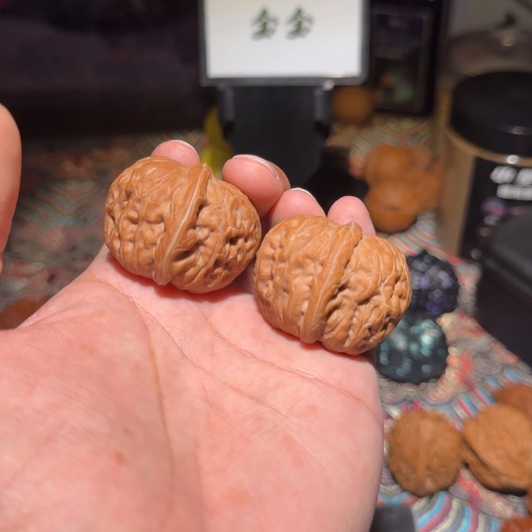 文玩核桃把件838平谷元宝，尺寸36 40 37