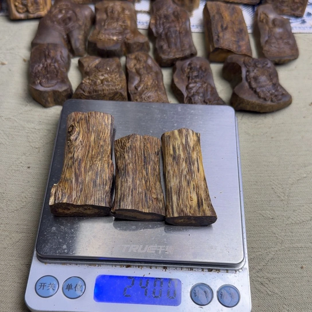 树脂制品素牌24克