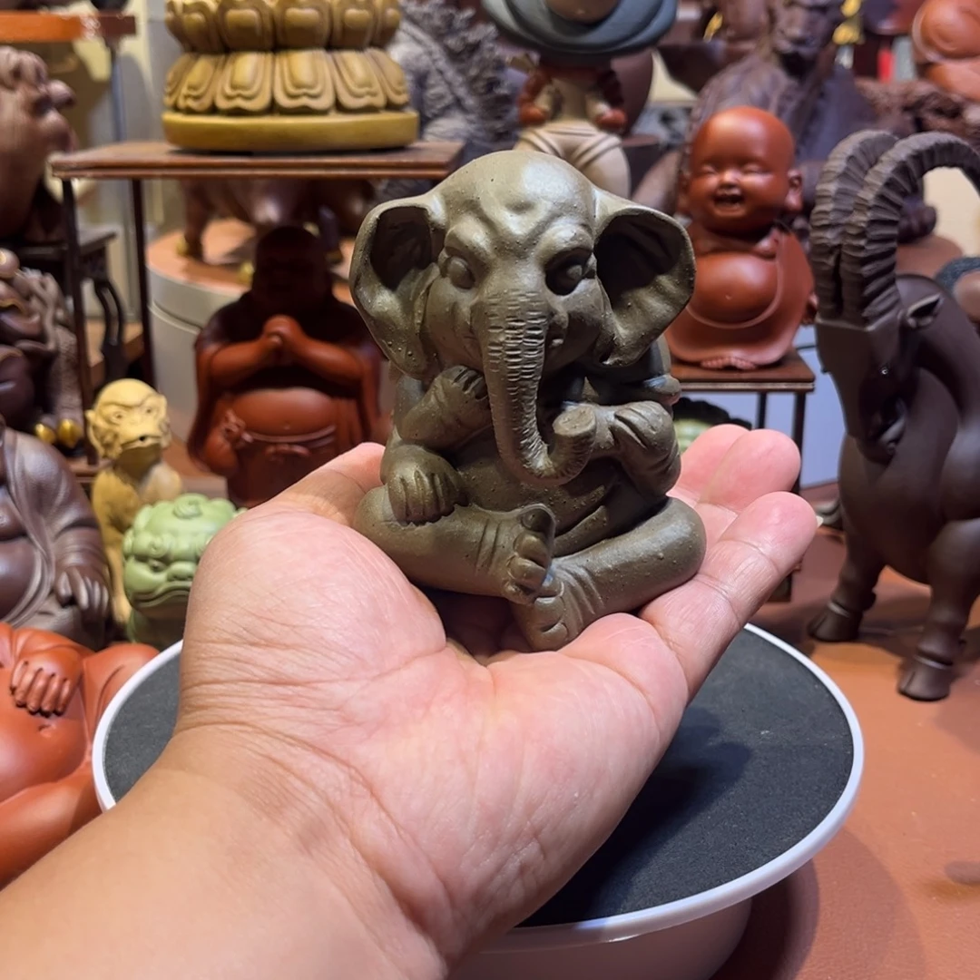 紫砂茶宠紫砂茶宠摆件。