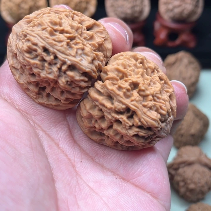 一***西核桃南疆石文玩核桃