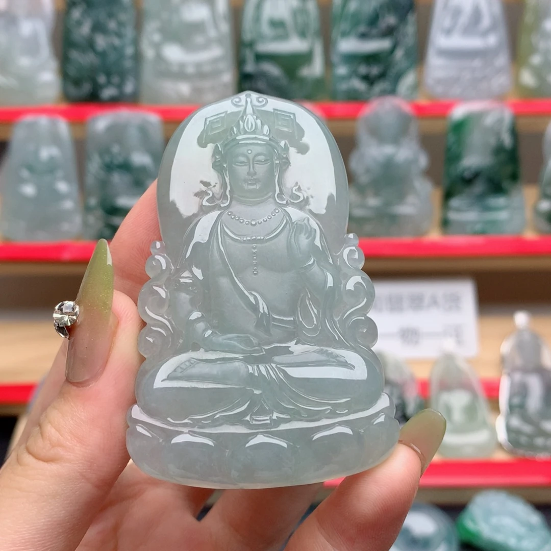 颈饰未镶嵌翡翠观音