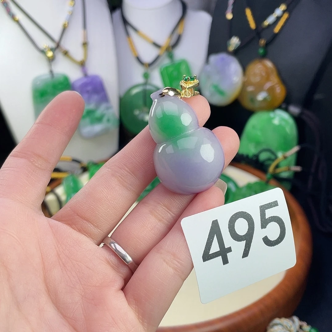 翡翠未镶嵌吊坠(赠链)