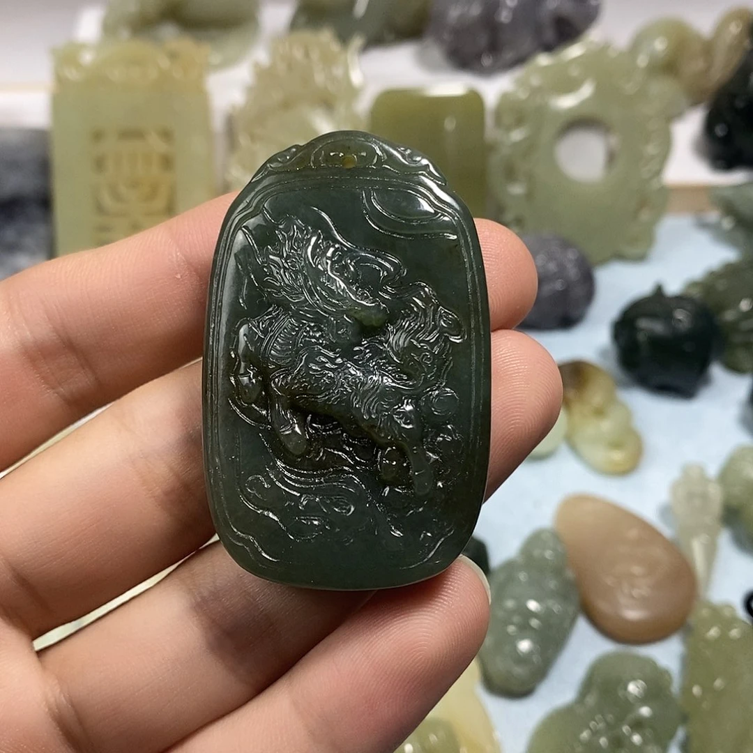 和田玉未镶嵌挂件