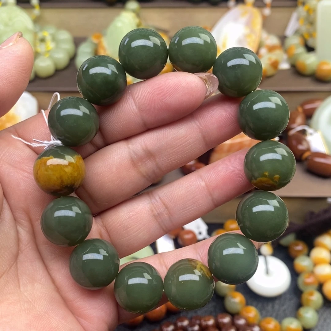 透闪石质玉未镶嵌手串