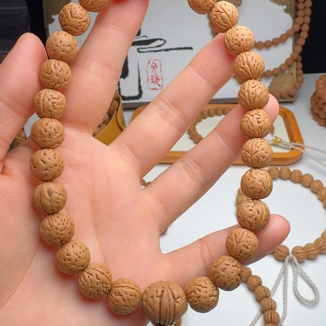 美***饰手串桃核10➕奶油皮小金豆