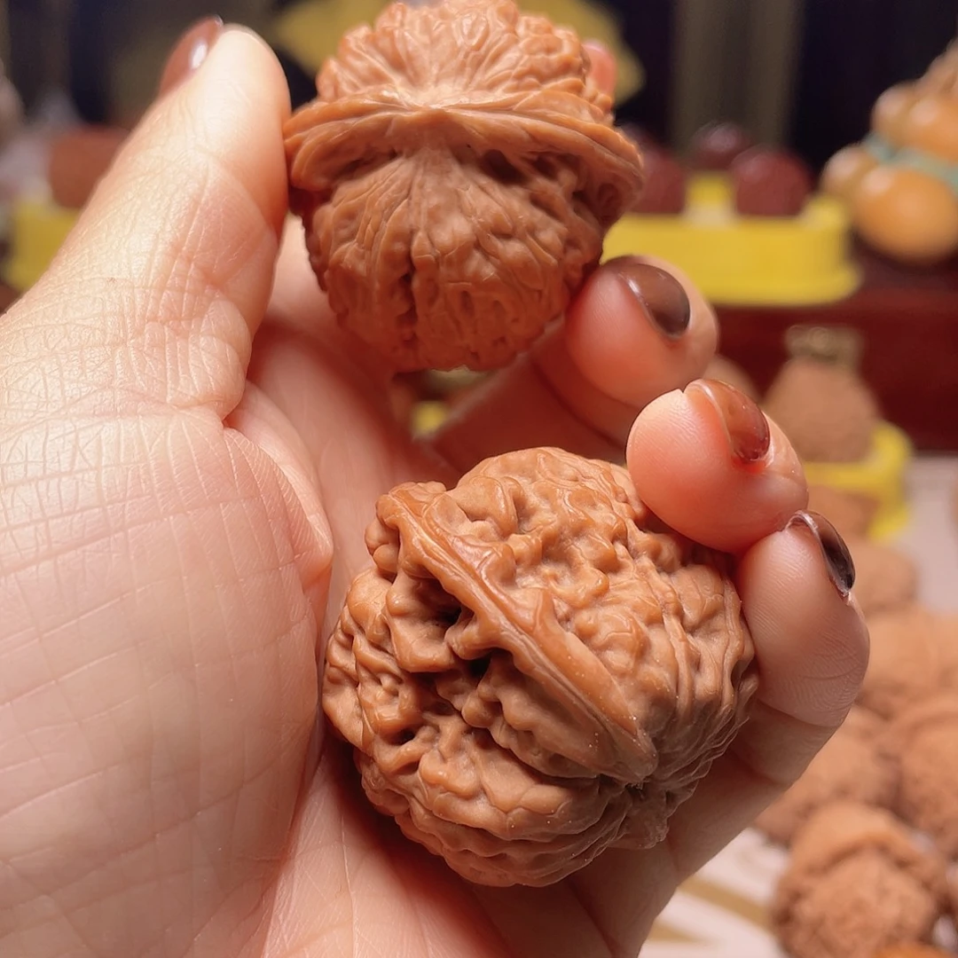 ****·文玩核桃吊坠莲花