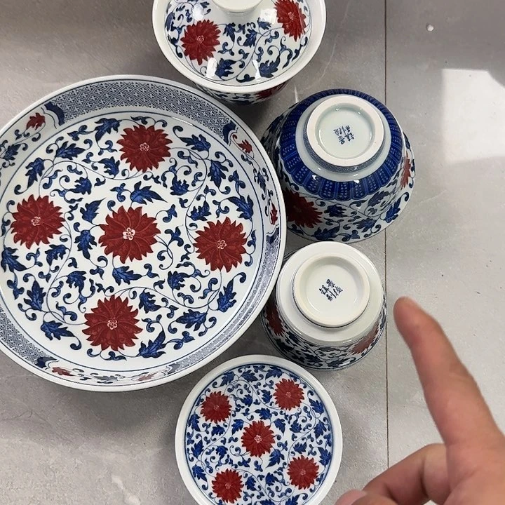 瓷片釉里红缠枝莲五件套