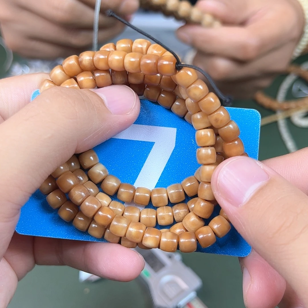 吊坠菩提根/象牙果76龙脊。  7