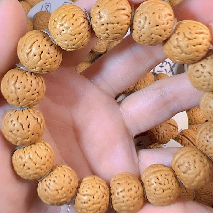 M***e吊坠桃核金丹桃核手串