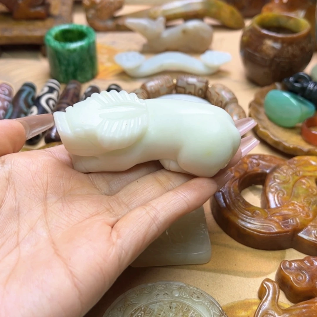 【闪购商品】蛇纹石玉颈饰未镶嵌