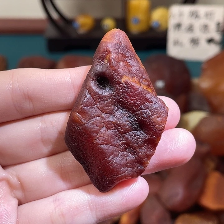 琥珀未镶嵌珠宝奇石吊坠