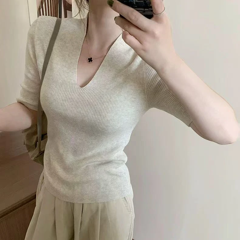 2025春夏新款V领短袖上衣女软糯透气修身短袖修身显瘦上衣