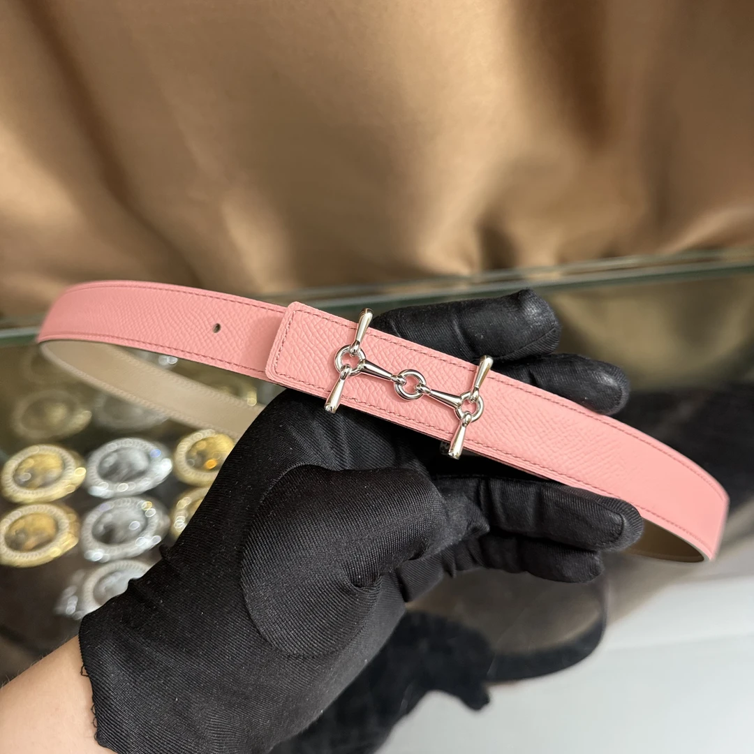 新款女士高档皮带休闲工字扣H扣牛皮腰带潮流时尚休闲百搭韩装饰