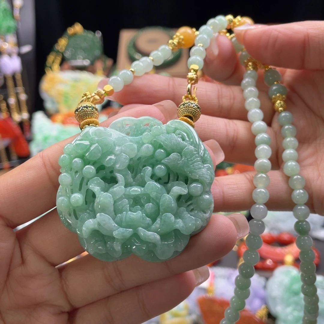 翡翠颈饰未镶嵌代编织