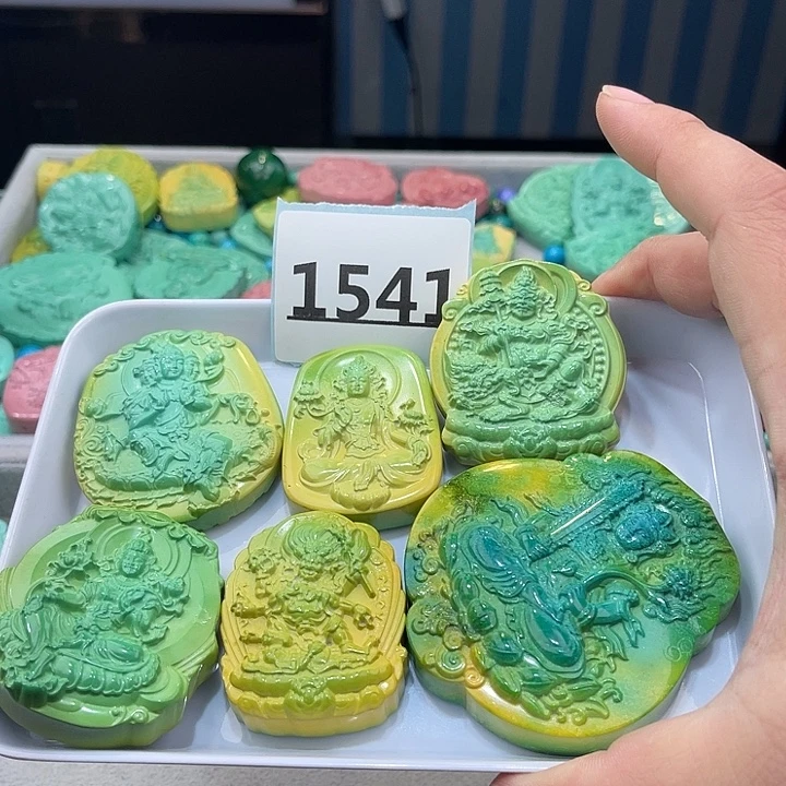 高瓷雕刻精品精美