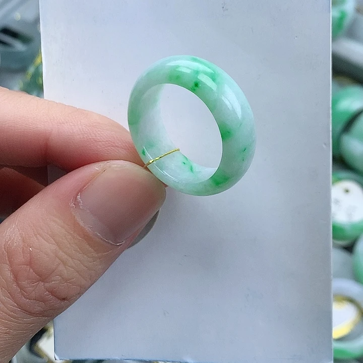 翡翠未镶嵌戒指20号圈