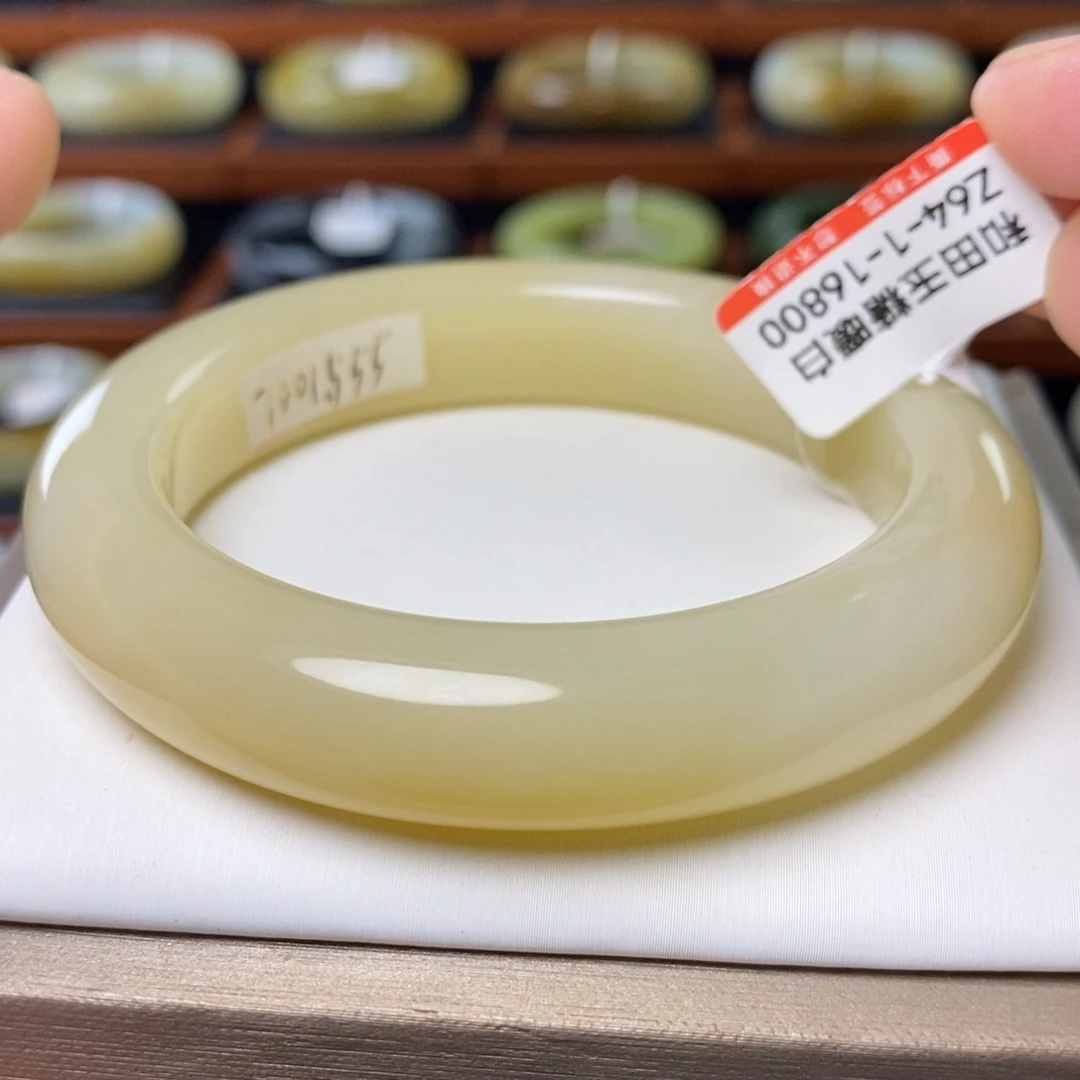 和田玉（糖玉）手镯未镶嵌