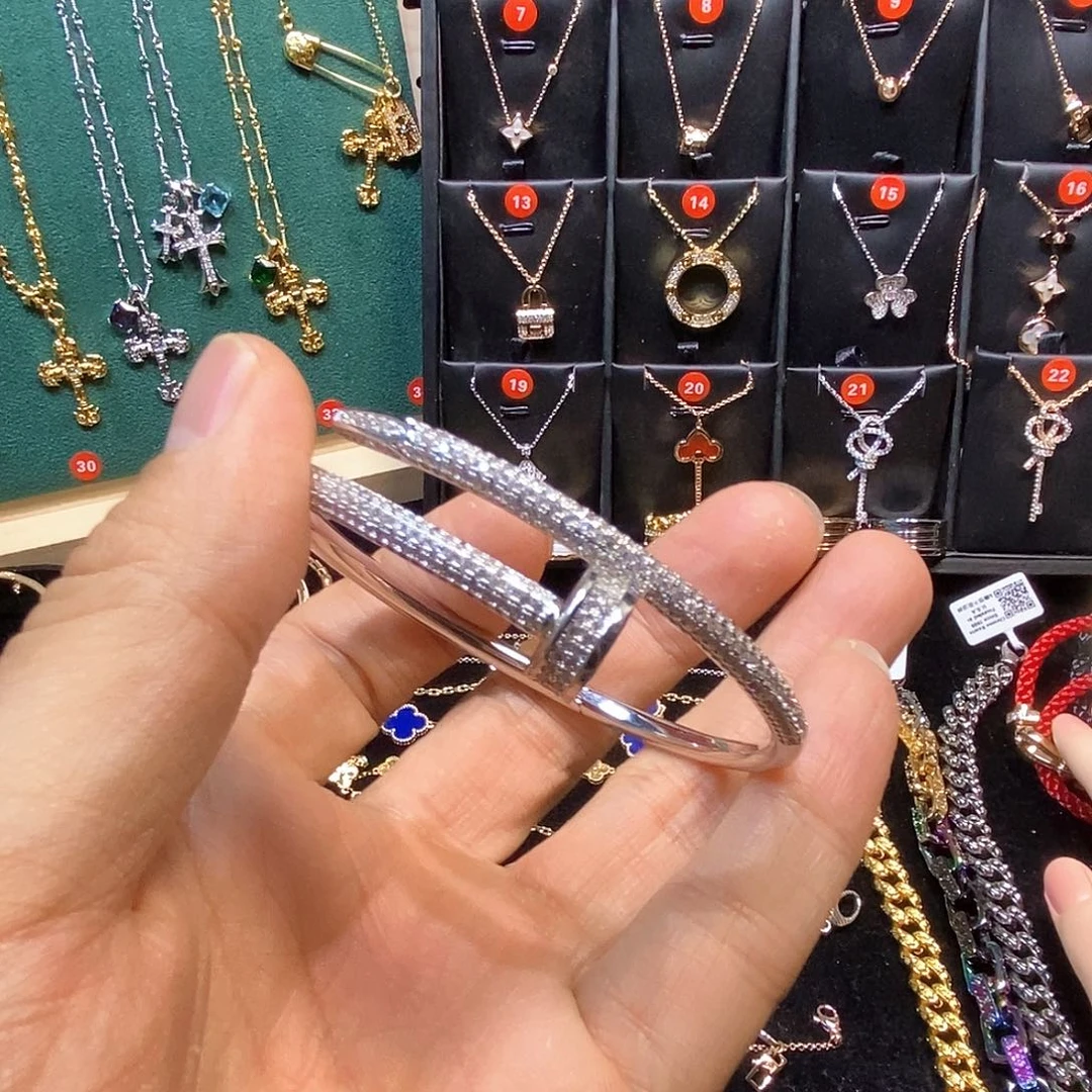 Q***o瓷片The only way