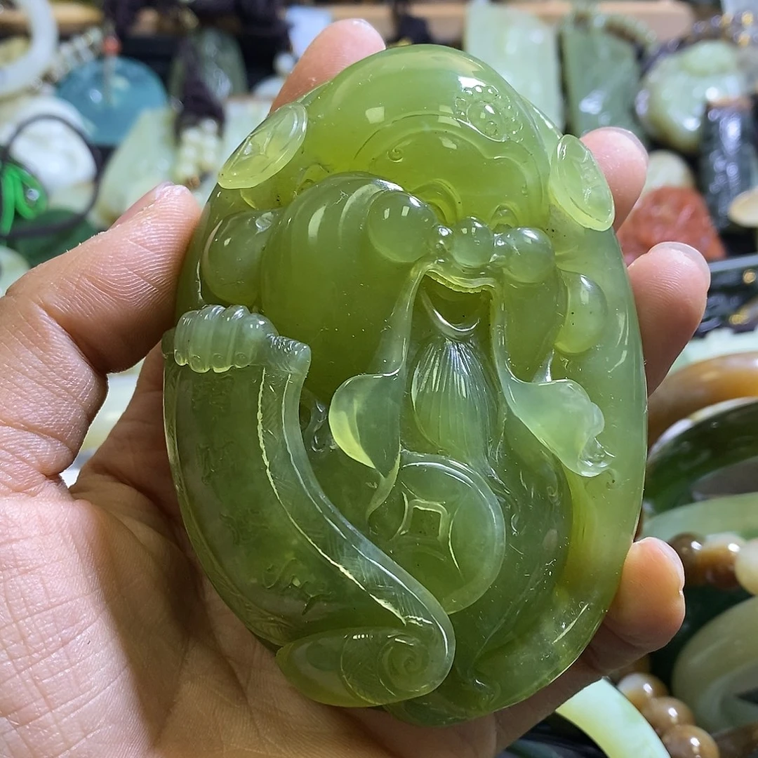 岫玉未镶嵌手玩件