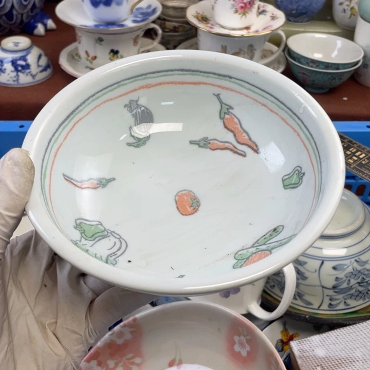他家瓷器真美…开播了