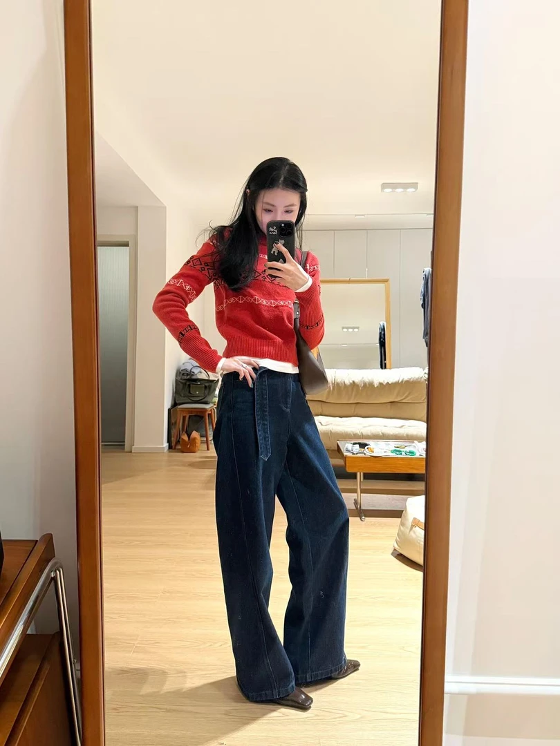 秋季新款红色复古费尔岛圆领提花针织衫高级感短款上衣休闲牛仔裤