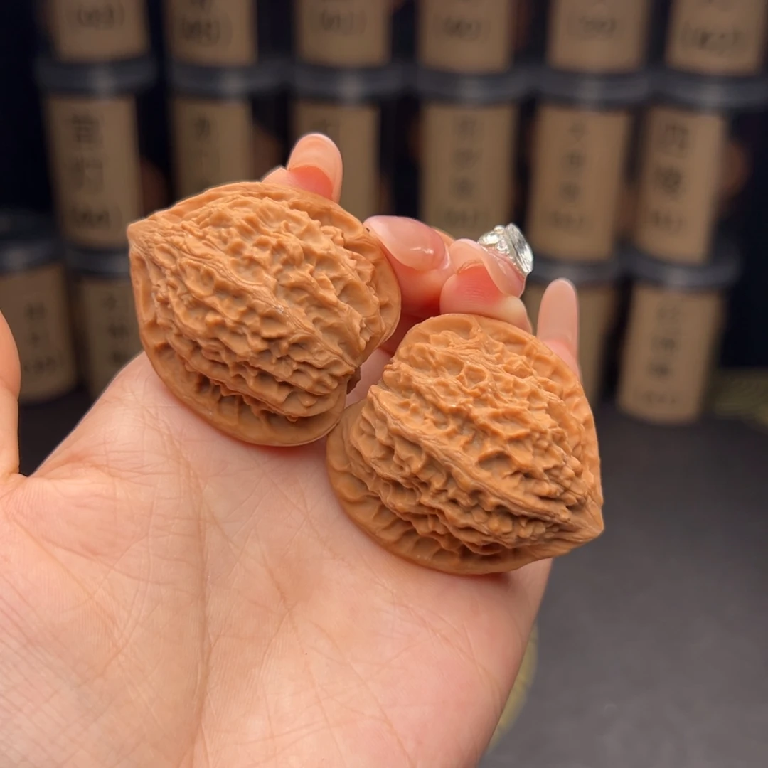 蜡***猪吊坠文玩核桃金牛