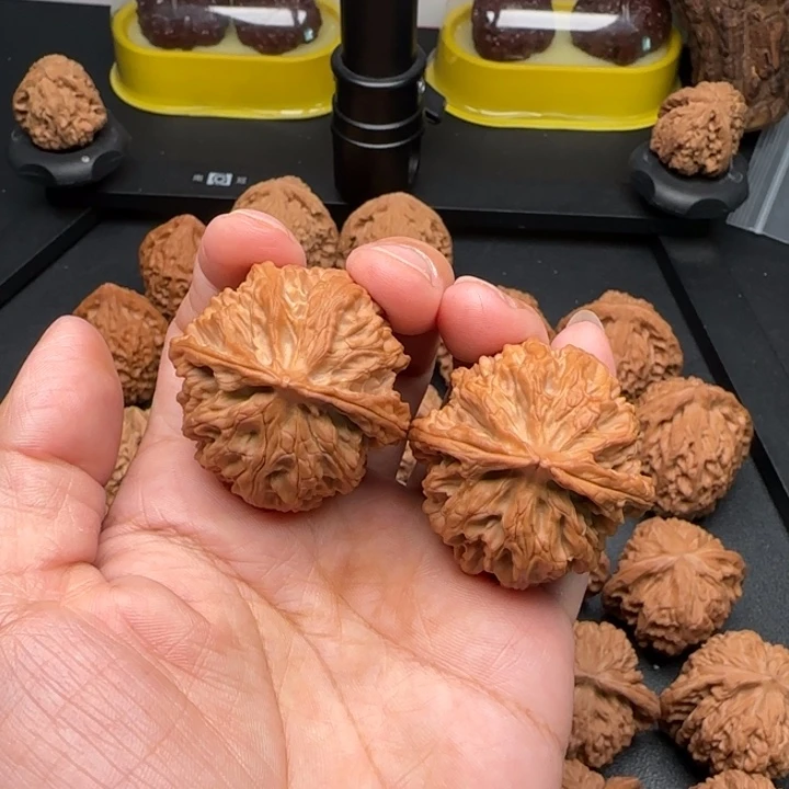 39尺全品苹果园文玩核桃