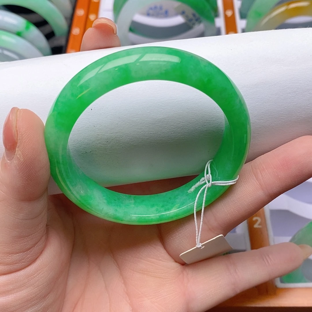 翡翠未镶嵌手镯53