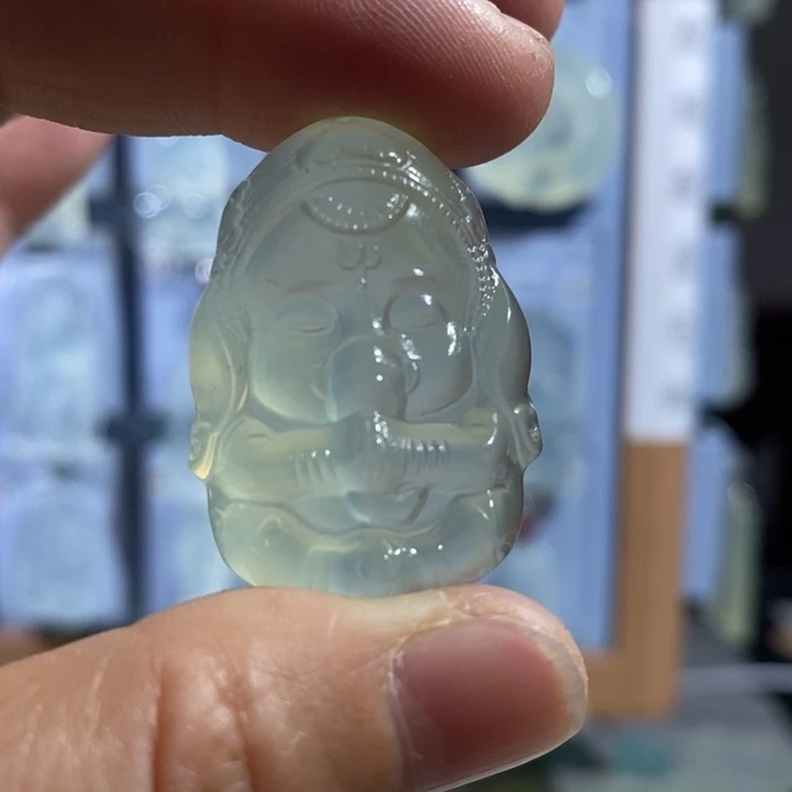 岫玉未镶嵌颈饰吊坠