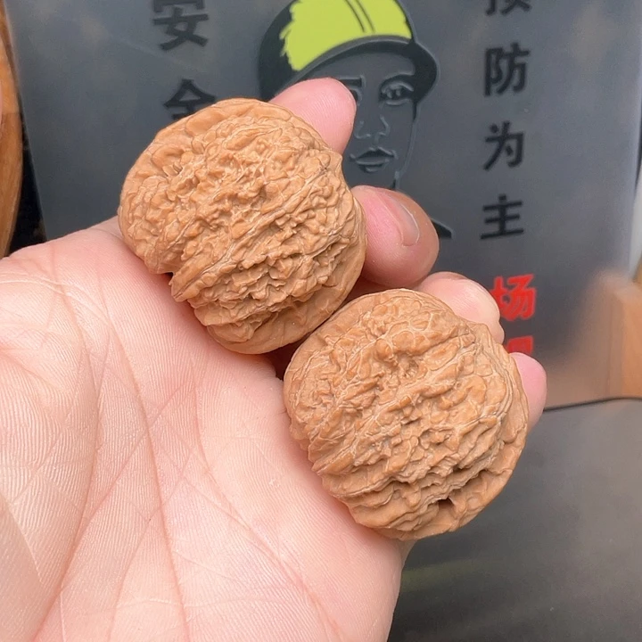 文玩核桃吊坠137狮子头40全品