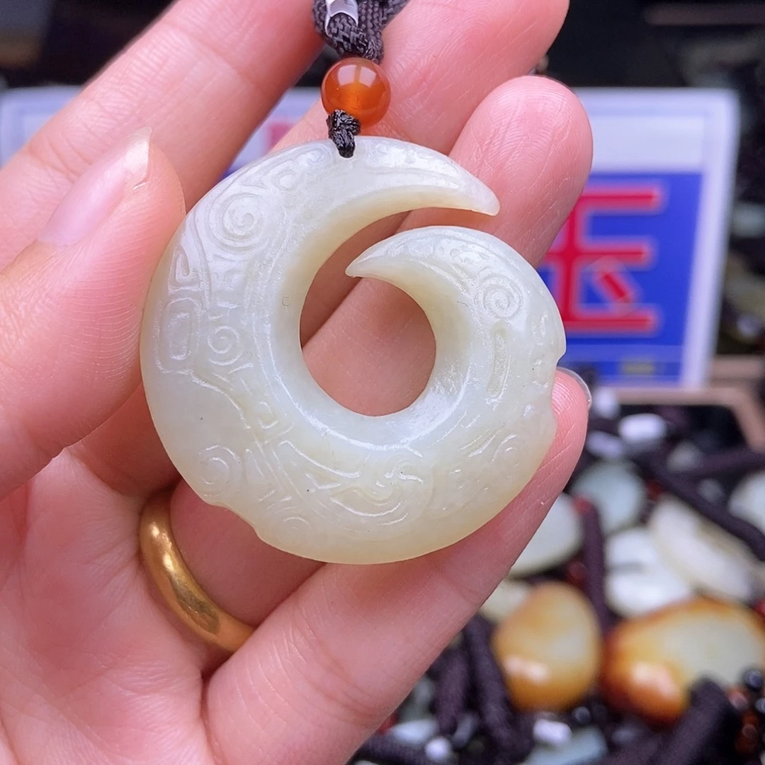 颈饰未镶嵌和田玉