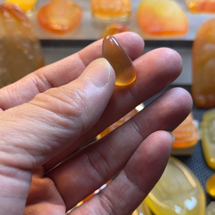 石英质玉颈饰未镶嵌a****.